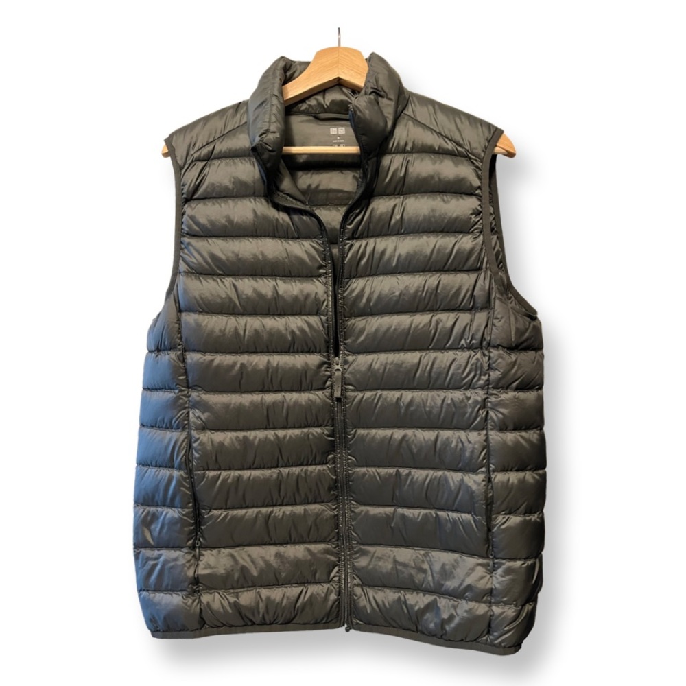 Uniqlo Ultra Light Down Vest (Narrow Quilt) size M